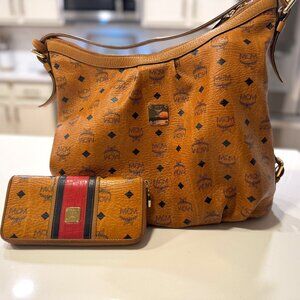 MCM Aren Hobo in Visetos Bag and Clutch